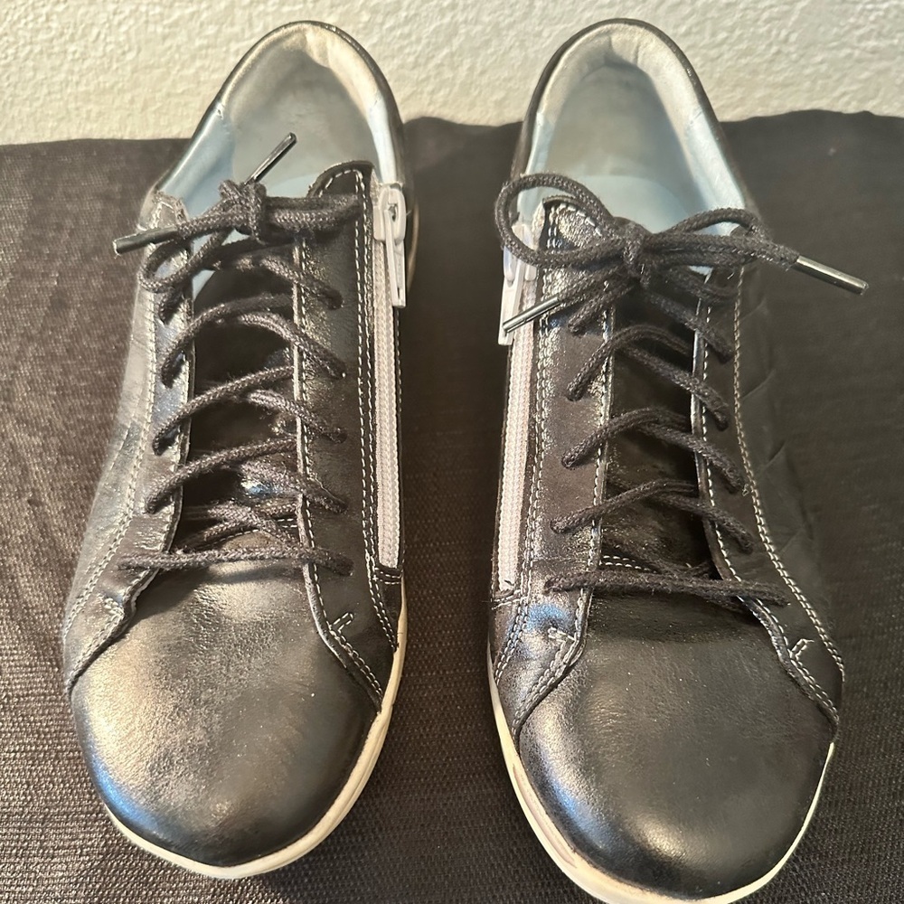 Women's Cloud Aika Footwear 37 (US 6)Brushed Black Leather made in Portugal